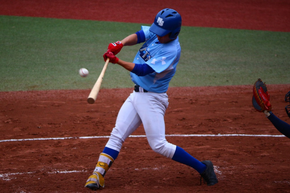桐蔭横浜大学野球部グランドコート DESCENTE - 桐蔭横浜大学 硬式野球部ジャージ上下の通販 by